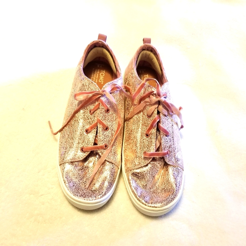 Toms Youth Pink Sparkle Lace Up Sneakers  Size 6 (Big Girl) Shimmering Crackle
